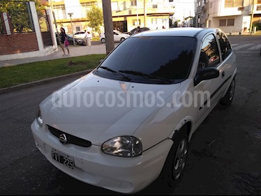 Chevrolet Corsa Classic 3P 1.6 usado (2006) color Blanco precio $150.000