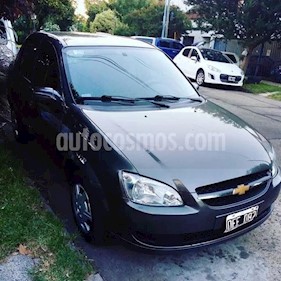 Chevrolet Corsa Classic 4P Super Pack Electrico usado (2014) color Gris Oscuro precio $350.000