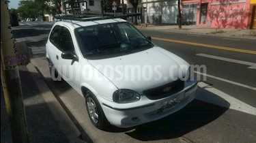 foto Chevrolet Corsa Classic 3P 1.4 Base usado (2010) color Blanco precio $170.000