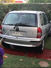 Chevrolet Corsa Hatchback 1.6 usado (2007) color Plata precio $2.100.000