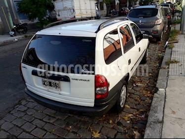 Chevrolet Corsa Wagon Classic 1.6 usado (2006) color Blanco precio $120.000