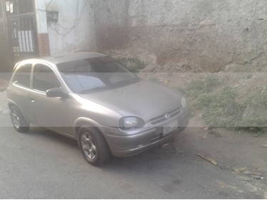 Foto Chevrolet Corsa 3 Puertas Sinc. A-A usado (1998) color Gris precio BoF1.500