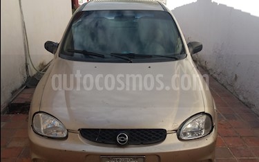 foto Chevrolet Corsa 4 Puertas Sinc. A-A usado (2001) color Bronce precio u$s1.300