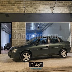 Chevrolet Corsa 4P CD usado (2009) color Gris Oscuro precio $295.000