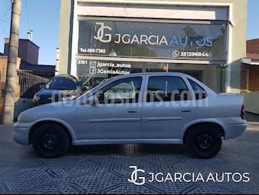 Chevrolet Corsa 4P GL usado (2000) color Gris Claro precio $240.000