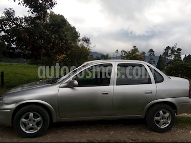 Chevrolet Corsa 1.4 Sinc 5P usado (2003) color Plata precio $9.500.000