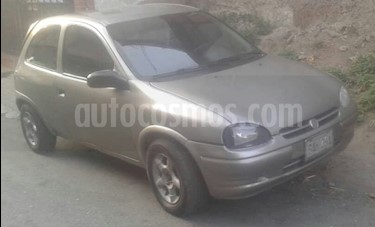 foto Chevrolet Corsa 2P A-AL4 1.6i 8V usado (1998) color Gris precio u$s1.500