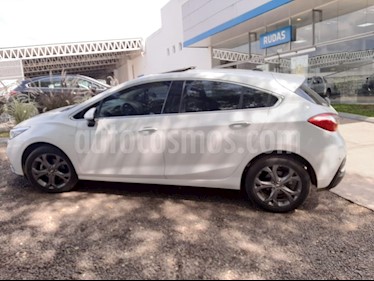 Chevrolet Cruze 5 LTZ + Aut usado (2017) color Blanco Summit precio $915.000