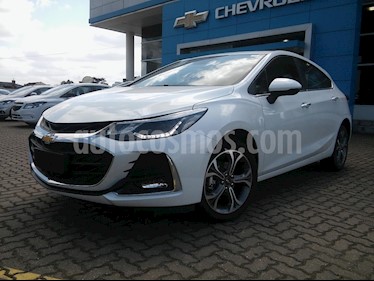 foto Chevrolet Cruze 5 Premier Aut nuevo color Gris Claro precio $1.680.000