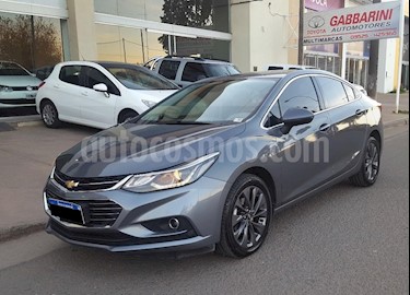 foto Chevrolet Cruze LTZ Aut usado (2018) color Gris Oscuro precio $1.550.000