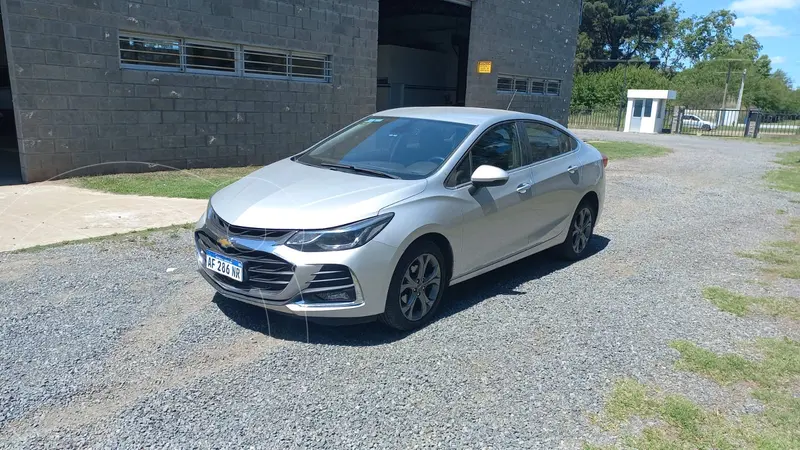 Foto Chevrolet Cruze LTZ Aut usado (2022) color Gris precio $26.900.000