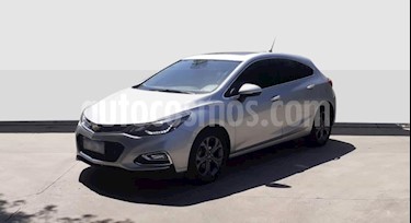 foto Chevrolet Cruze LT usado (2017) color Gris Claro precio $990.000