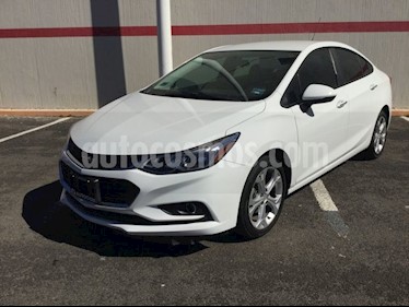 Foto venta Auto usado Chevrolet Cruze CRUZE LT 4PTAS. PAQ C (2017) color Blanco precio $260,000