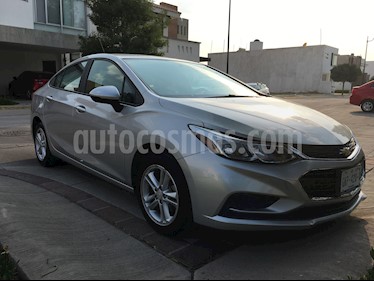 foto Chevrolet Cruze LS Aut usado (2017) color Plata Brillante precio $220,000