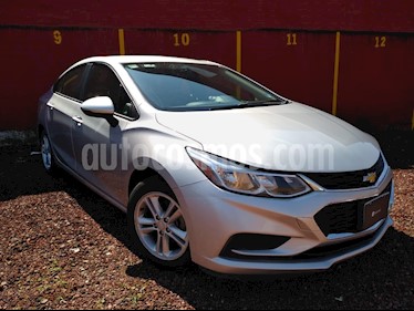 Chevrolet Cruze LS usado (2017) color Plata Brillante precio $99,000