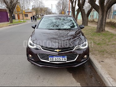 Foto Chevrolet Cruze LTZ Aut Plus usado (2017) color Rojo Cerezo precio $800.000