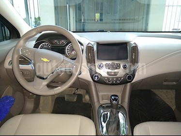 Foto Chevrolet Cruze LTZ Aut usado (2017) color Blanco precio $890.000