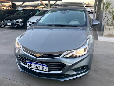 foto Chevrolet Cruze LTZ Aut usado (2017) color Gris Oscuro precio $950.000