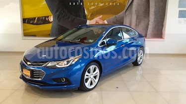 foto Chevrolet Cruze 4P LT PREMIER TA BOSE BL PIEL F.LED RA-18 usado (2017) color Azul precio $273,900