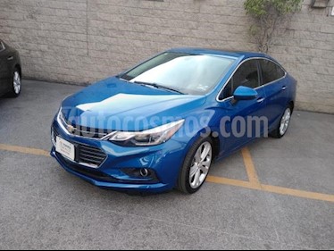 foto Chevrolet Cruze 4P LT PREMIER TA BOSE BL PIEL F.LED RA-18 usado (2017) color Azul precio $240,000