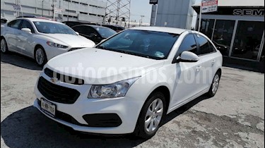 foto Chevrolet Cruze 4p LS L4/1.8 Aut usado (2015) color Blanco precio $149,000
