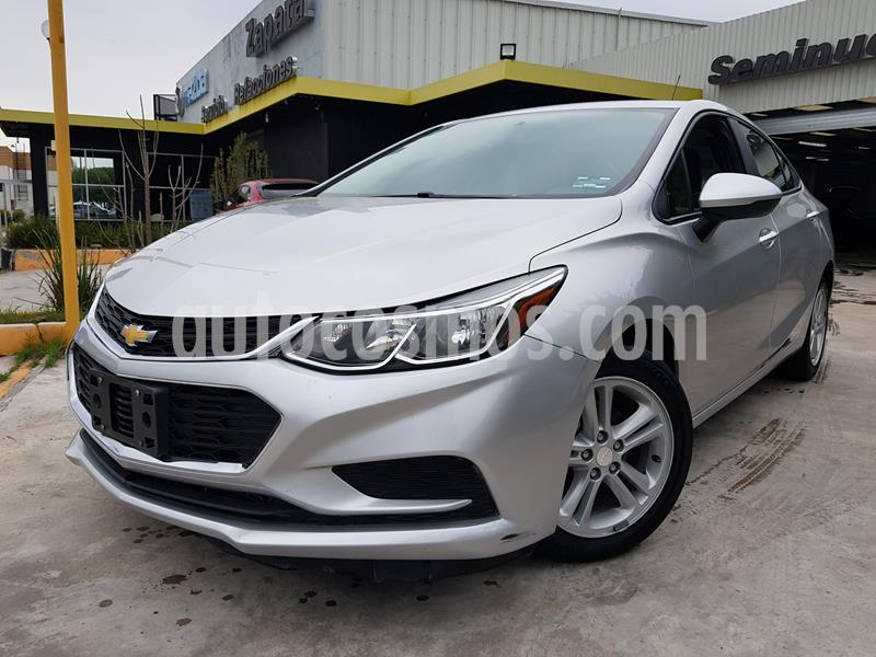 foto Chevrolet Cruze LT usado (2017) color Plata Brillante precio $193,000