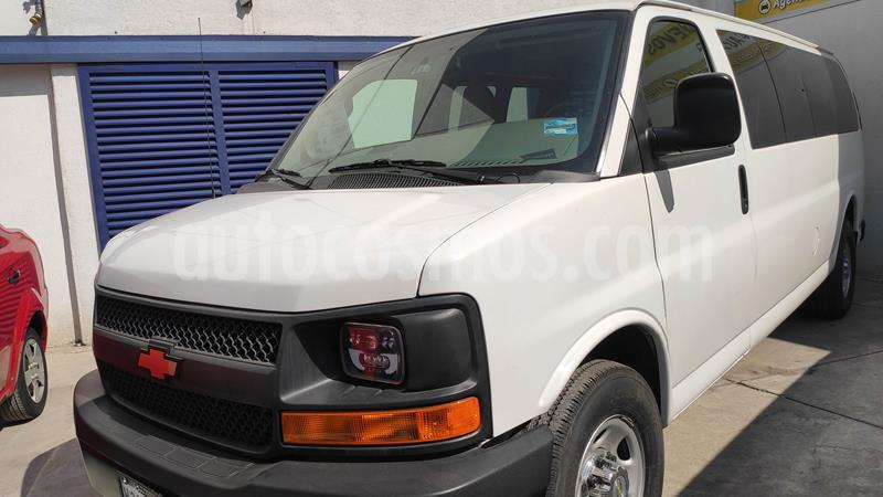 foto Chevrolet Express Passenger Van LS 15 pas 5.3L usado (2016) color Blanco precio $349,000
