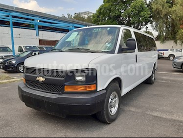 foto Chevrolet Express Passenger Van LS 15 pas 5.3L usado (2016) color Blanco precio $358,000