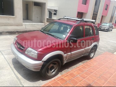 foto Chevrolet Grand Vitara 5P 4x4 2.5i usado (2002) color Rojo precio u$s10.000