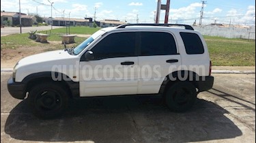 foto Chevrolet Grand Vitara Sinc. 4x4 5P usado (2001) color Blanco precio u$s2.000