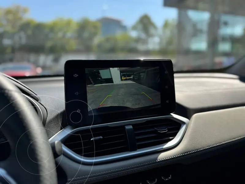 Foto Chevrolet Groove LT usado (2025) color Rojo financiado en mensualidades(enganche $107,535 mensualidades desde $7,165)