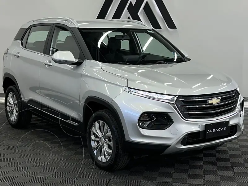 Foto Chevrolet Groove LT Aut usado (2023) color plateado precio $289,999