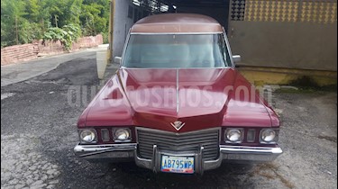 Chevrolet Limusina Cadillac Fleetwood usado (1974) color Rojo precio u$s3.000