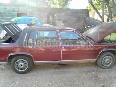Foto Chevrolet Limusina Cadillac Fleetwood usado (1986) color Rojo precio BoF2.001.200