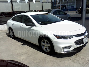 Chevrolet Malibu LS Paq A usado (2017) color Blanco precio $221,000
