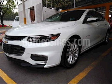 foto Chevrolet Malibú LT usado (2017) color Blanco precio $199,900