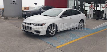 foto Chevrolet Malibú LT usado (2017) color Blanco precio $255,000