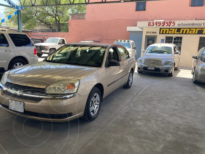 Foto Chevrolet Malibu LS Paq A usado (2005) color Beige precio $105,000