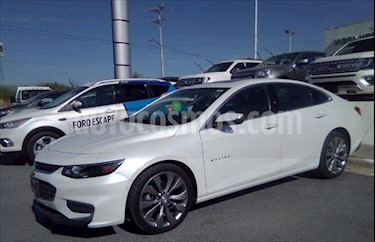 foto Chevrolet Malibú Premier 2.0 Turbo usado (2017) color Blanco precio $340,000