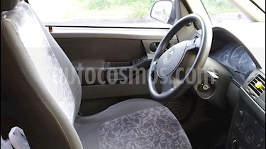 foto Chevrolet Meriva GLS usado (2004) color Gris precio $140.000