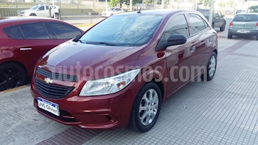 Chevrolet Onix Joy Plus Base usado (2018) color Rojo Chili precio $560.000