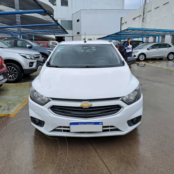 Foto Chevrolet Onix Joy LS usado (2020) color Blanco financiado en cuotas(anticipo $2.370.000 cuotas desde $116.462)