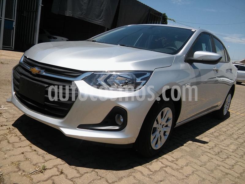 foto Chevrolet Onix Plus 1.2 LT nuevo color Plata Switchblade precio $1.400.000