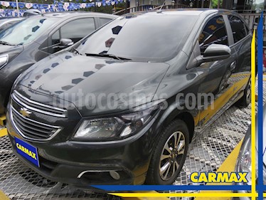 foto Chevrolet Onix Sedán 1.4 LTZ usado (2016) color Gris precio $36.900.000