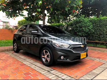 foto Chevrolet Onix LTZ Aut usado (2018) color Gris precio $40.500.000