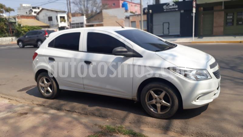 foto Chevrolet Onix LT usado (2016) color Blanco Summit precio $850.000