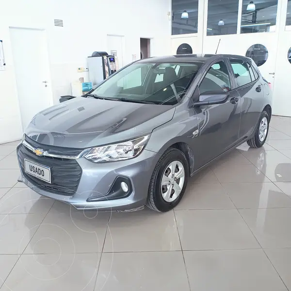 Foto Chevrolet Onix 1.2 LS usado (2022) color Gris precio $17.700.000