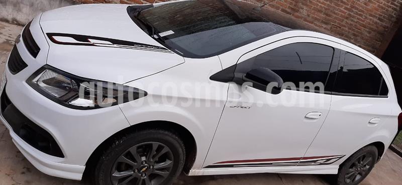 Chevrolet Onix Effect usado (2016) color Blanco Summit precio $750.000