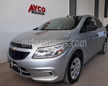 foto Chevrolet Onix LT usado (2015) color Plata Switchblade precio $1