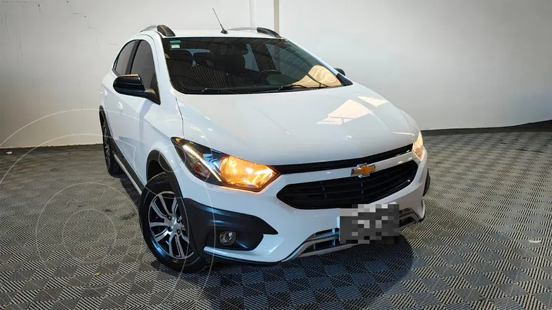 Foto Chevrolet Onix Activ usado (2017) color Blanco Summit precio $16.170.000